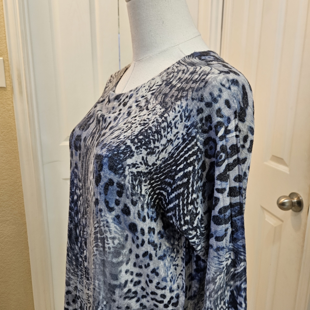 Nally & Millie Blue Mixed Animal Print Knit Top – Size L/XL NWT - Picture 8 of 13